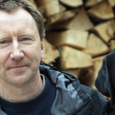 Peter Hasselskog och hund