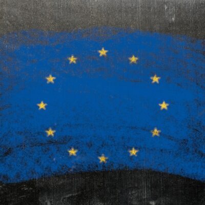 EU-flagga på svarta tavlan